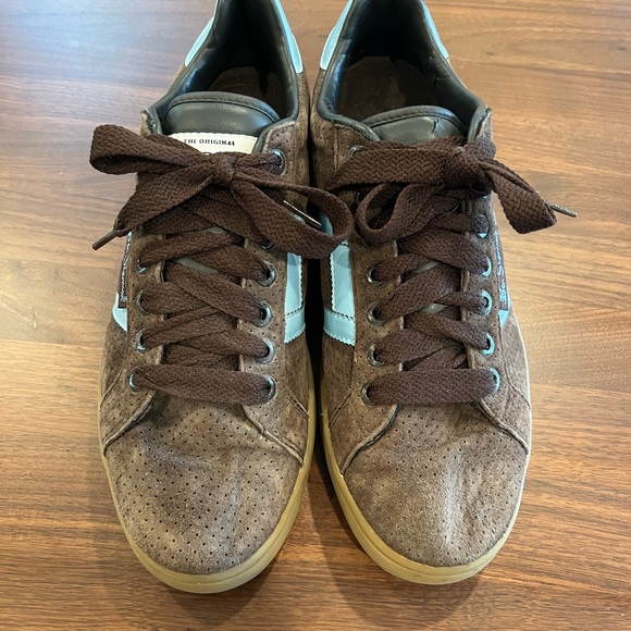 Ben Sherman Compton 2 - Perforated brown suede sneakers. Blue leather trim. - Picture 4 of 8